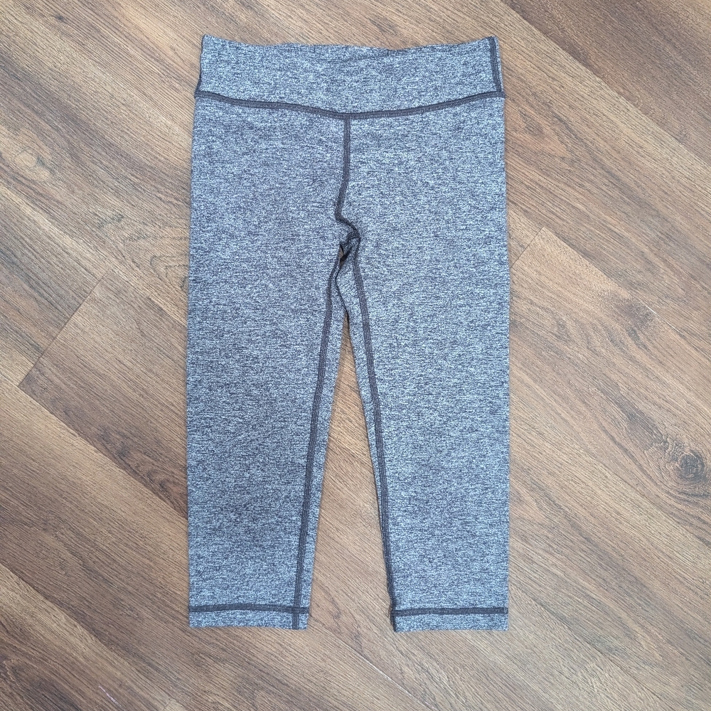 Ivivva by lululemon youth girls Capri leggings size 10 in heathered purple